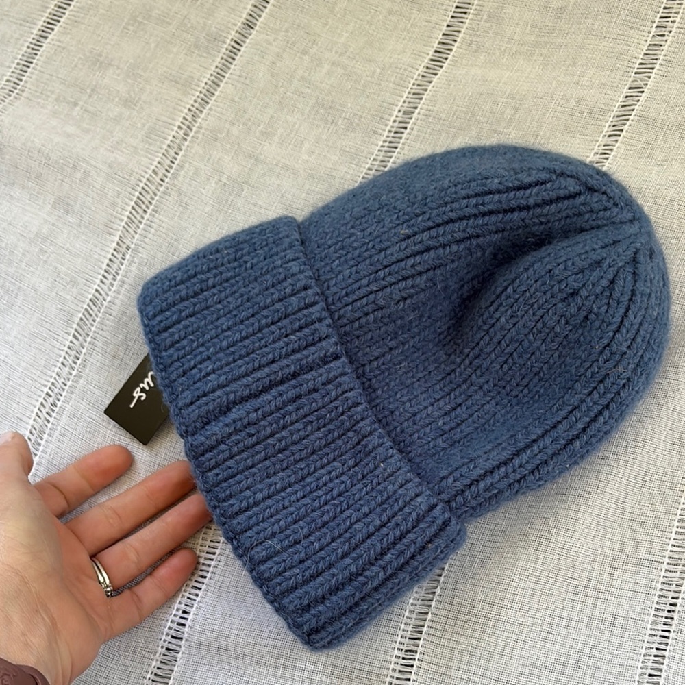 Lulu's Blue Knit Hat Classic Winter Accessory - Picture 9 of 9
